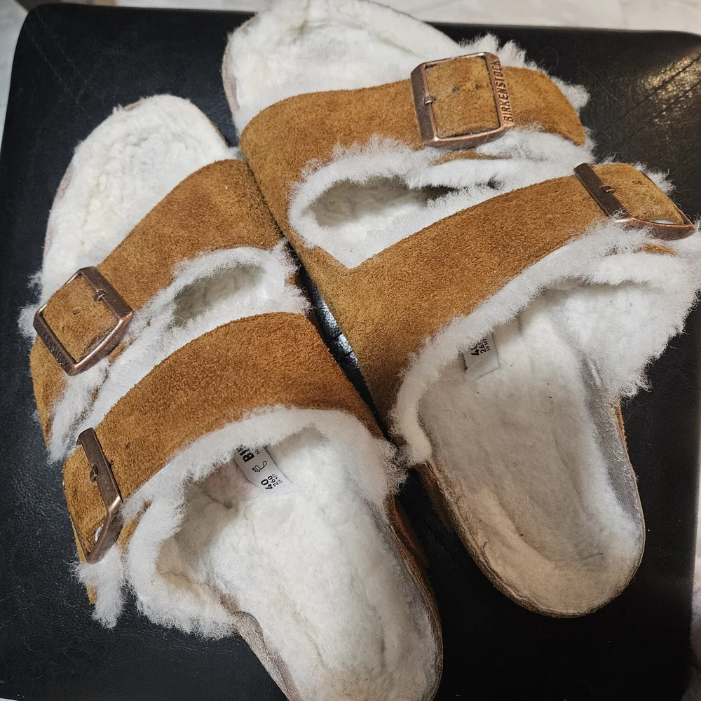 Birkenstock Women's Brown Shearling Slippers Sz 40 - Picture 3 of 16